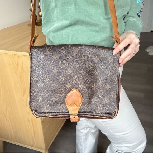 ✅AUTHENTIC✅LOUIS VUITTON CARTOUCHIERE GM - Picture 15 of 15